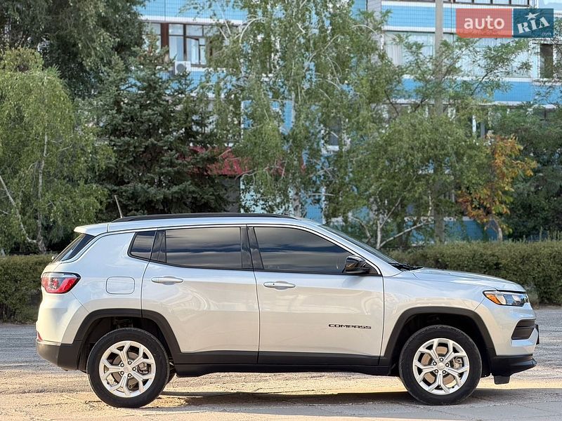 Позашляховик / Кросовер Jeep Compass 2024 в Кам'янському