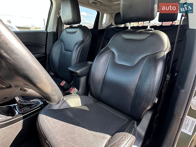 Внедорожник / Кроссовер Jeep Compass 2017 в Белогородке