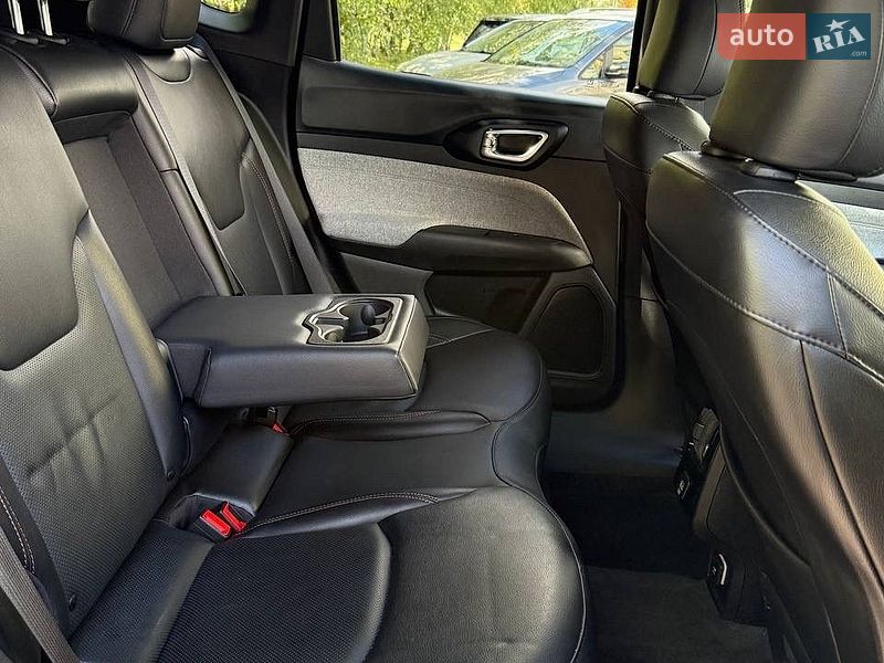 Позашляховик / Кросовер Jeep Compass 2023 в Києві фото 12 Позашляховик / Кросовер Jeep Compass 2023 в Києві