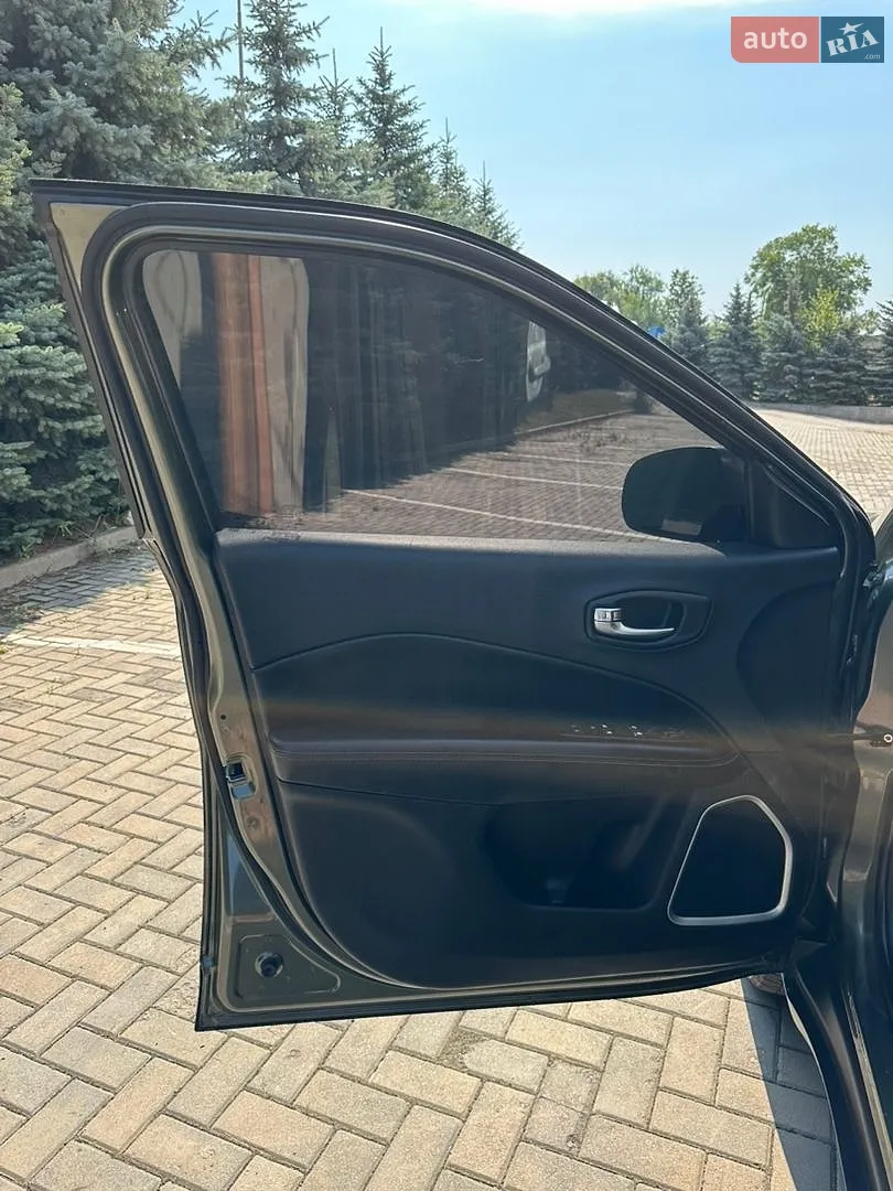 2018 Jeep Compass - мініатюра 39