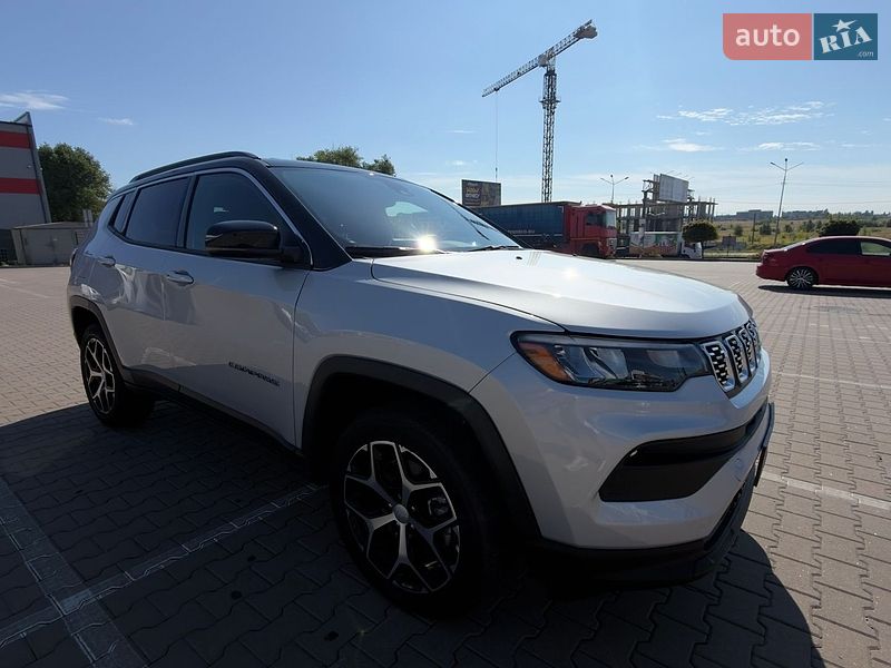 Внедорожник / Кроссовер Jeep Compass 2024 в Киеве