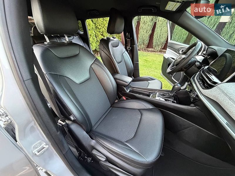 Внедорожник / Кроссовер Jeep Compass 2024 в Полтаве