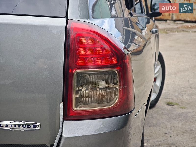 Внедорожник / Кроссовер Jeep Compass 2011 в Харькове
