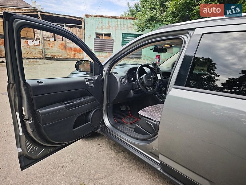 Внедорожник / Кроссовер Jeep Compass 2011 в Харькове