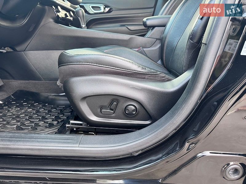 Внедорожник / Кроссовер Jeep Compass 2023 в Киеве