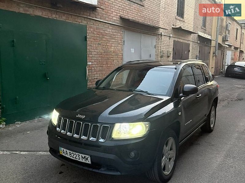 Внедорожник / Кроссовер Jeep Compass 2012 в Киеве