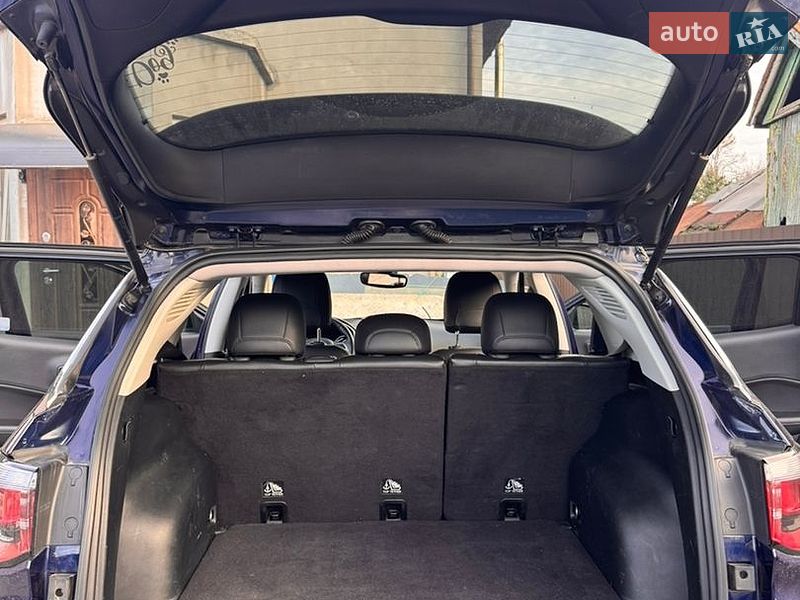 Позашляховик / Кросовер Jeep Compass 2017 в Броварах