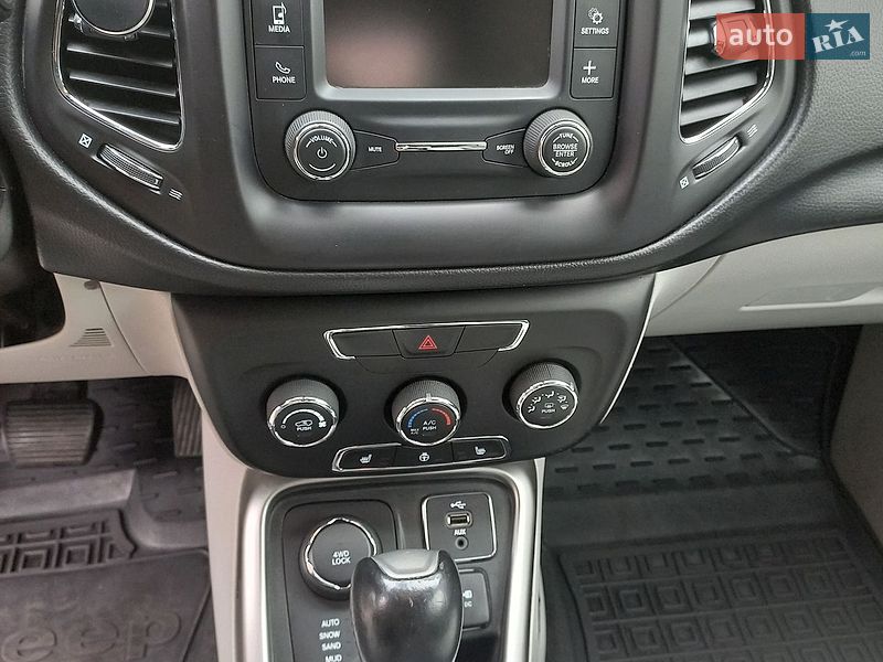 Позашляховик / Кросовер Jeep Compass 2017 в Кременчуці