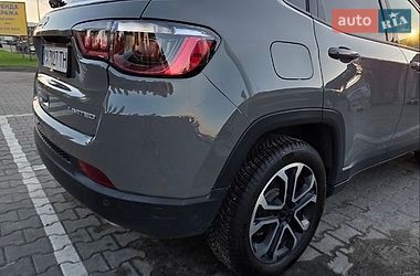 Внедорожник / Кроссовер Jeep Compass 2022 в Вишневом