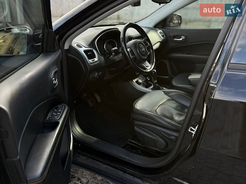 Внедорожник / Кроссовер Jeep Compass 2019 в Киеве
