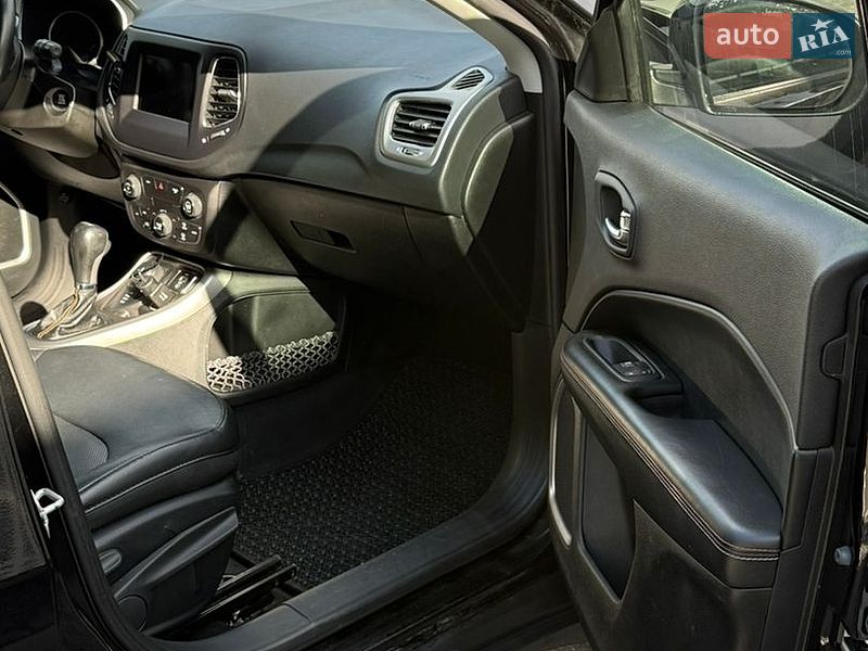 Внедорожник / Кроссовер Jeep Compass 2019 в Киеве