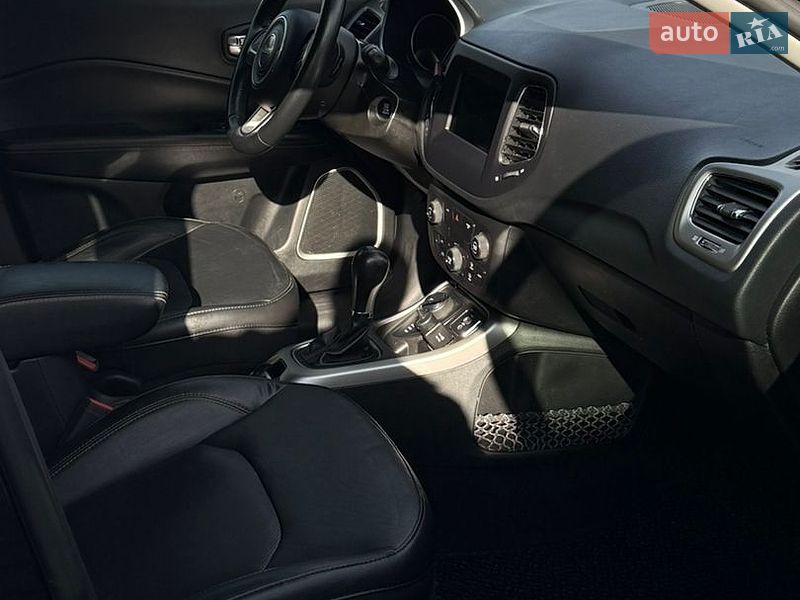 Внедорожник / Кроссовер Jeep Compass 2019 в Киеве
