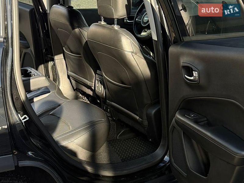 Внедорожник / Кроссовер Jeep Compass 2019 в Киеве