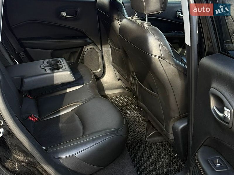 Внедорожник / Кроссовер Jeep Compass 2019 в Киеве