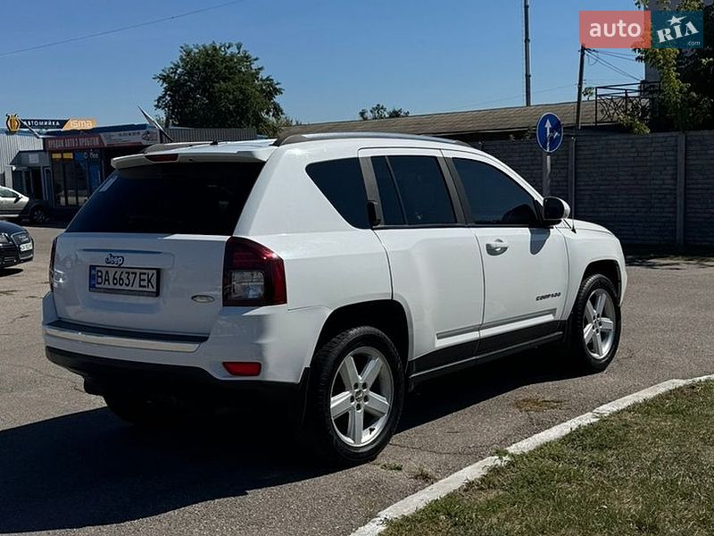 Внедорожник / Кроссовер Jeep Compass 2014 в Каменке