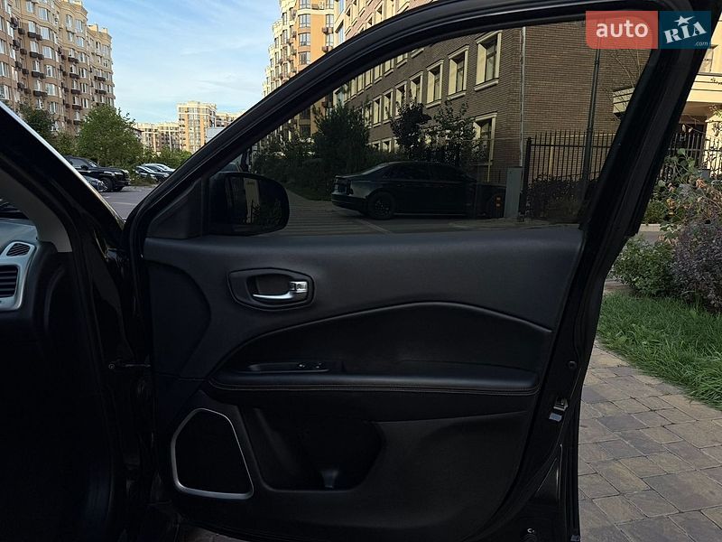 Позашляховик / Кросовер Jeep Compass 2017 в Києві