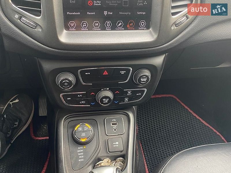 Внедорожник / Кроссовер Jeep Compass 2018 в Киеве
