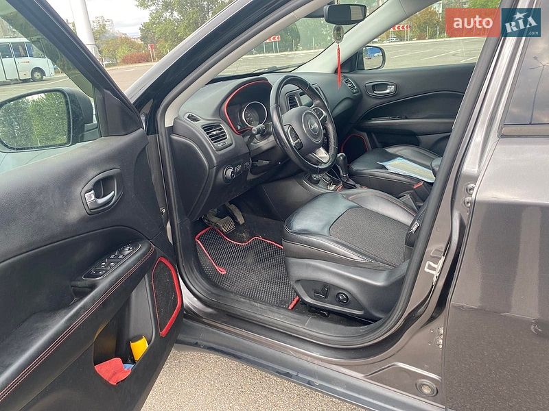 Внедорожник / Кроссовер Jeep Compass 2018 в Киеве