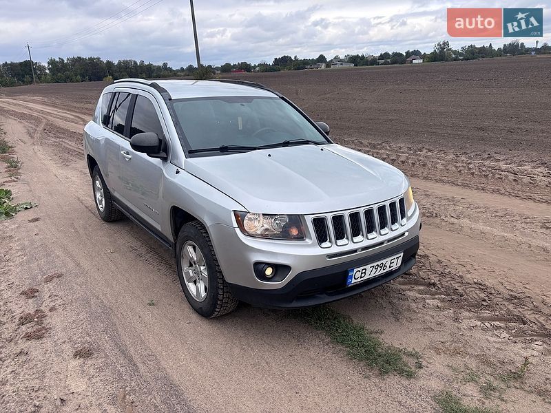 Внедорожник / Кроссовер Jeep Compass 2013 в Мене