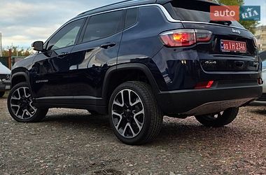 Внедорожник / Кроссовер Jeep Compass 2017 в Киеве