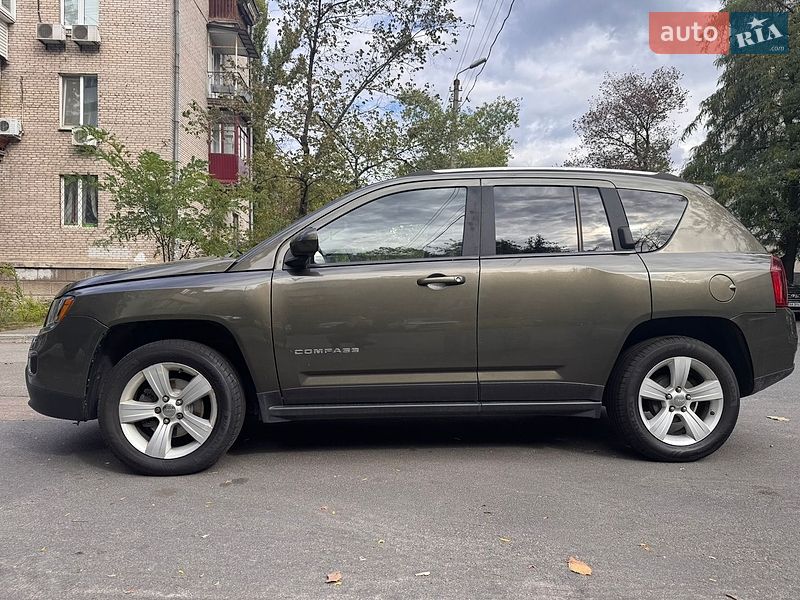 Внедорожник / Кроссовер Jeep Compass 2015 в Киеве