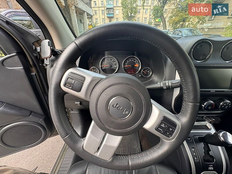 Внедорожник / Кроссовер Jeep Compass 2015 в Киеве