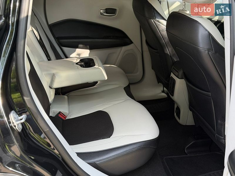 Позашляховик / Кросовер Jeep Compass 2017 в Рівному