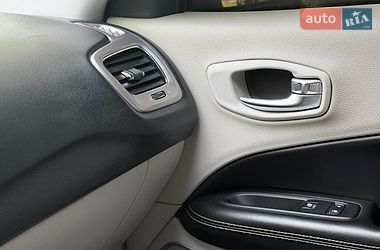 Позашляховик / Кросовер Jeep Compass 2017 в Рівному