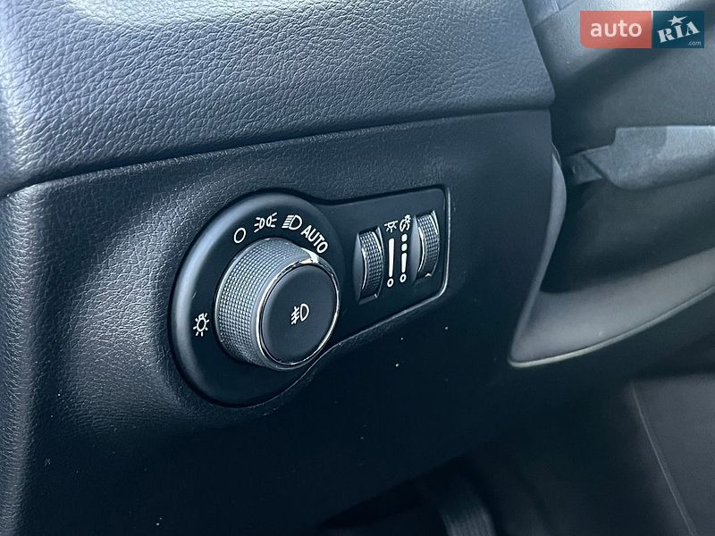 Позашляховик / Кросовер Jeep Compass 2020 в Рівному