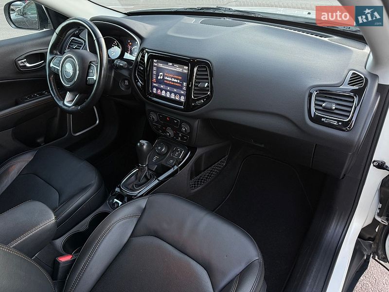 Внедорожник / Кроссовер Jeep Compass 2019 в Киеве