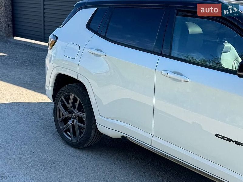 Внедорожник / Кроссовер Jeep Compass 2024 в Киеве