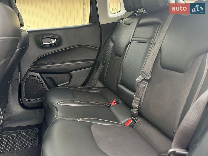 Внедорожник / Кроссовер Jeep Compass 2018 в Киеве фото 18 Внедорожник / Кроссовер Jeep Compass 2018 в Киеве