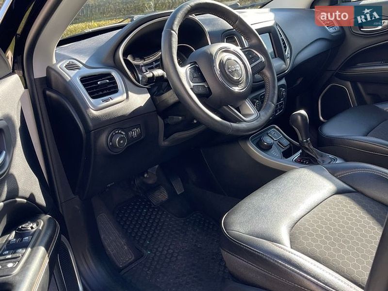Внедорожник / Кроссовер Jeep Compass 2019 в Киеве