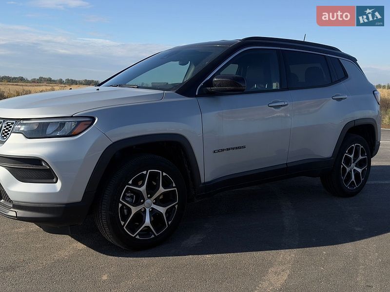 Внедорожник / Кроссовер Jeep Compass 2024 в Киеве