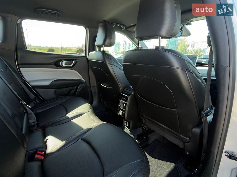 Внедорожник / Кроссовер Jeep Compass 2024 в Киеве
