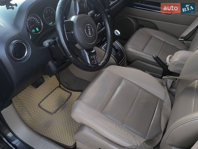 Внедорожник / Кроссовер Jeep Compass 2011 в Корсуне-Шевченковском