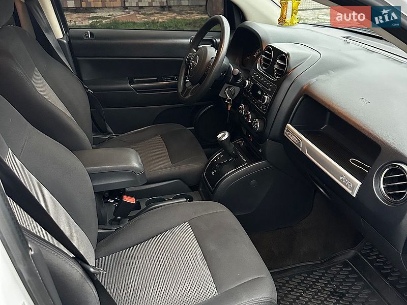 Внедорожник / Кроссовер Jeep Compass 2015 в Полтаве