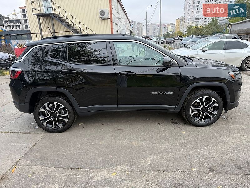 Внедорожник / Кроссовер Jeep Compass 2023 в Киеве