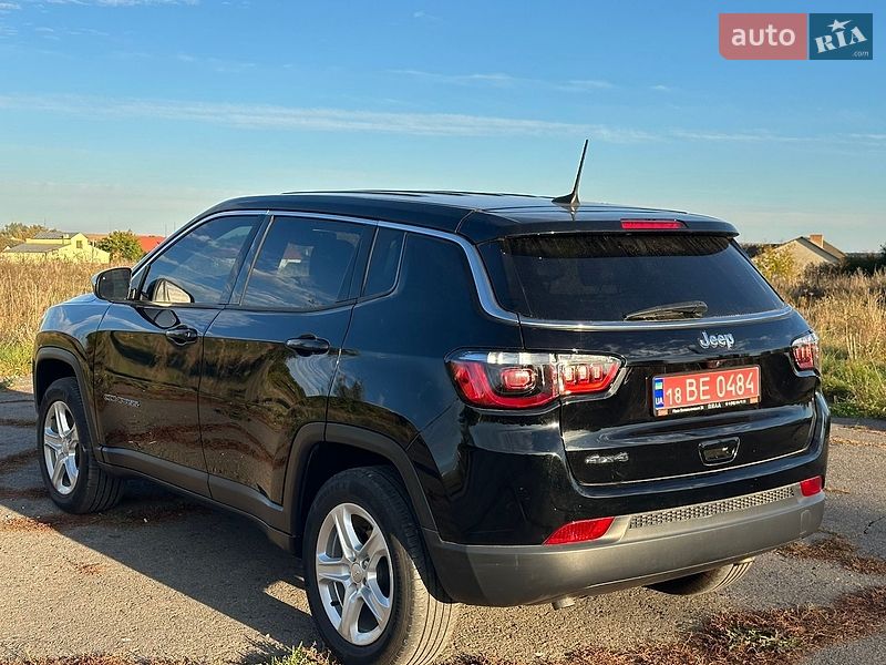 Внедорожник / Кроссовер Jeep Compass 2023 в Ровно