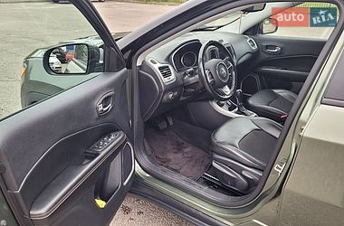 Позашляховик / Кросовер Jeep Compass 2019 в Києві фото 30 Позашляховик / Кросовер Jeep Compass 2019 в Києві