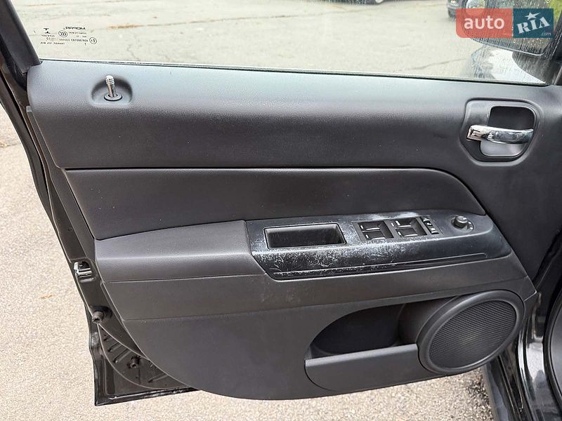 Внедорожник / Кроссовер Jeep Compass 2013 в Киеве