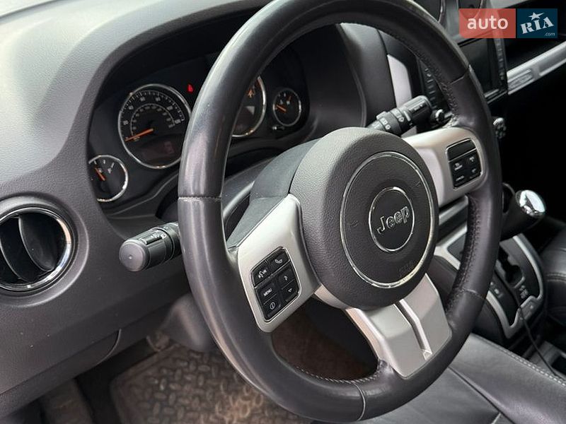 Позашляховик / Кросовер Jeep Compass 2015 в Чернігові