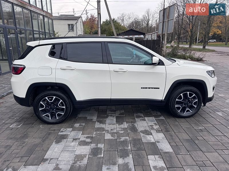 Внедорожник / Кроссовер Jeep Compass 2019 в Ровно
