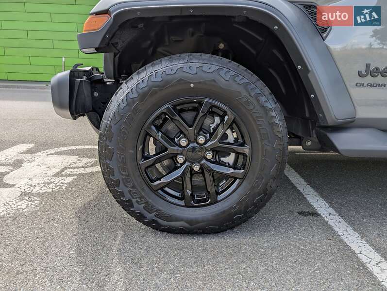 Пикап Jeep Gladiator 2022 в Киеве