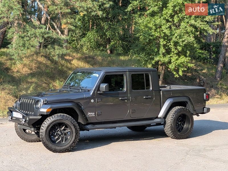 Jeep Gladiator, фото з оголошення