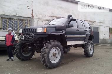 Внедорожник / Кроссовер Jeep Grand Cherokee 1994 в Самборе