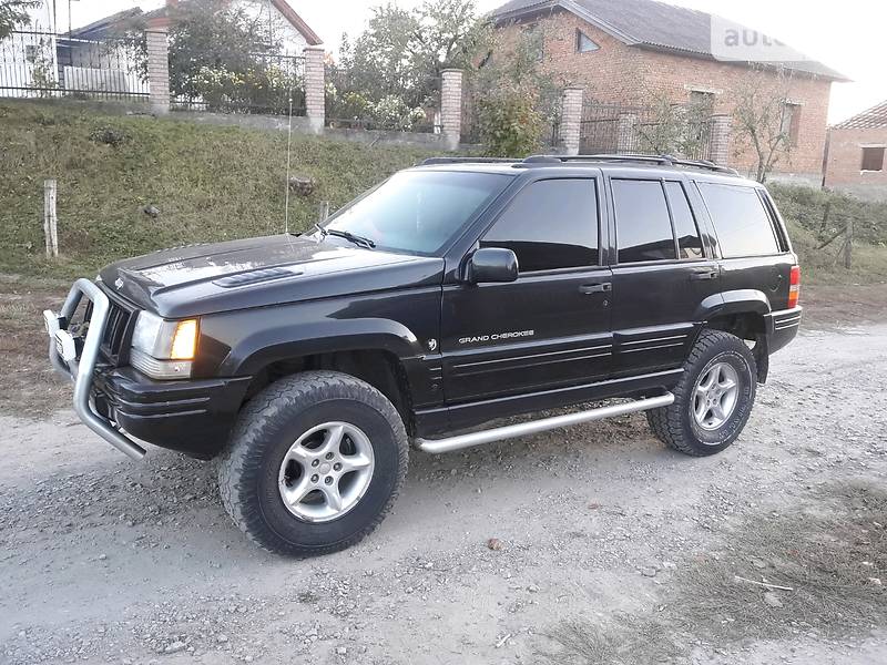 Внедорожник / Кроссовер Jeep Grand Cherokee 1998 в 