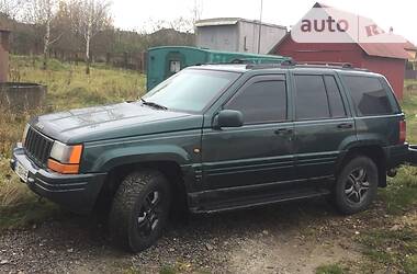 Позашляховик / Кросовер Jeep Grand Cherokee 1995 в 
