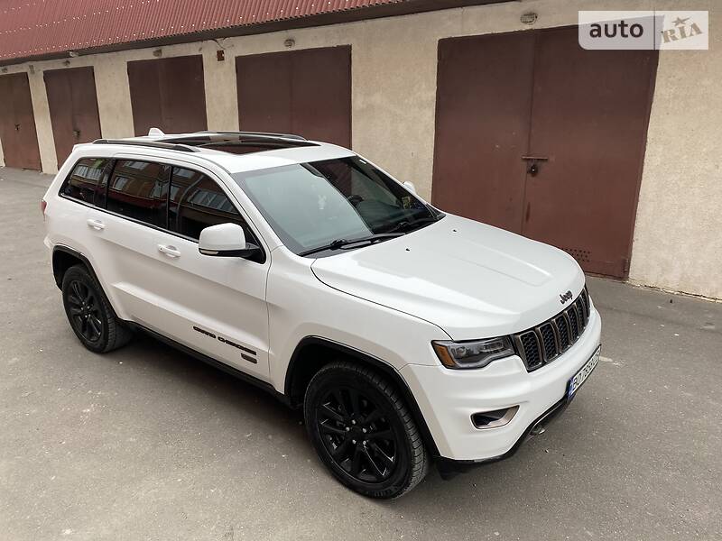 Позашляховик / Кросовер Jeep Grand Cherokee 2016 в Чорткові