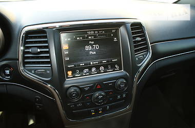 Позашляховик / Кросовер Jeep Grand Cherokee 2014 в 